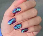 Модный маникюр с имитацией эффекта разбитого стекла