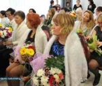 Мы в неоплатном долгу перед многими специалистами.